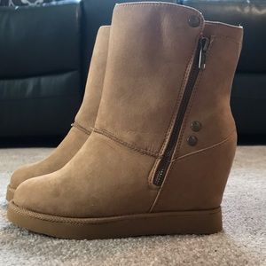 Winter WEDGE boots!